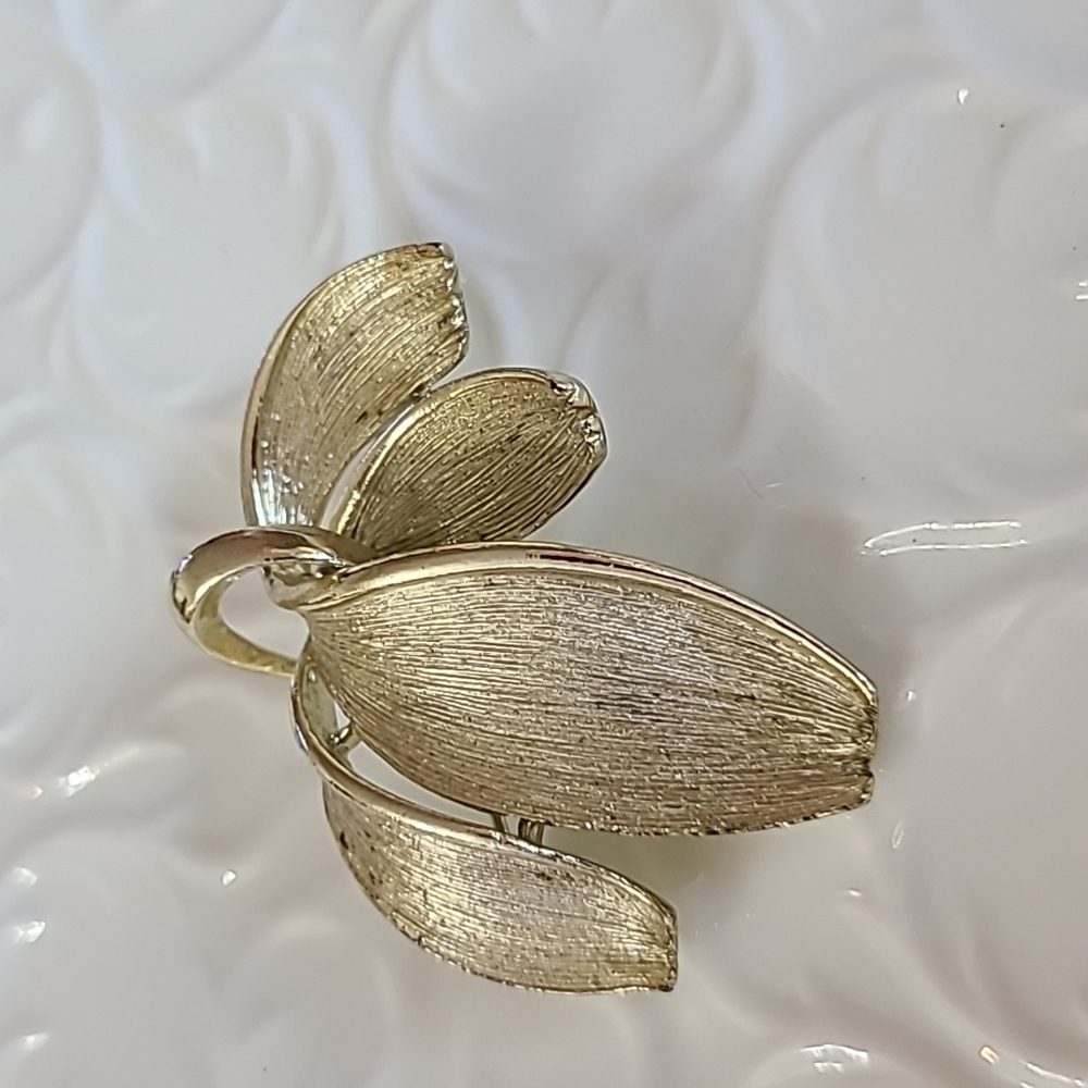 Vintage TARA Brooch
